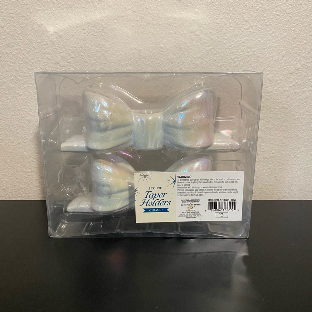 Target Bullseye Ceramic Iridescent Taper Bow-Shaped Candle Holders Set of 2 New - Picture 7 of 10